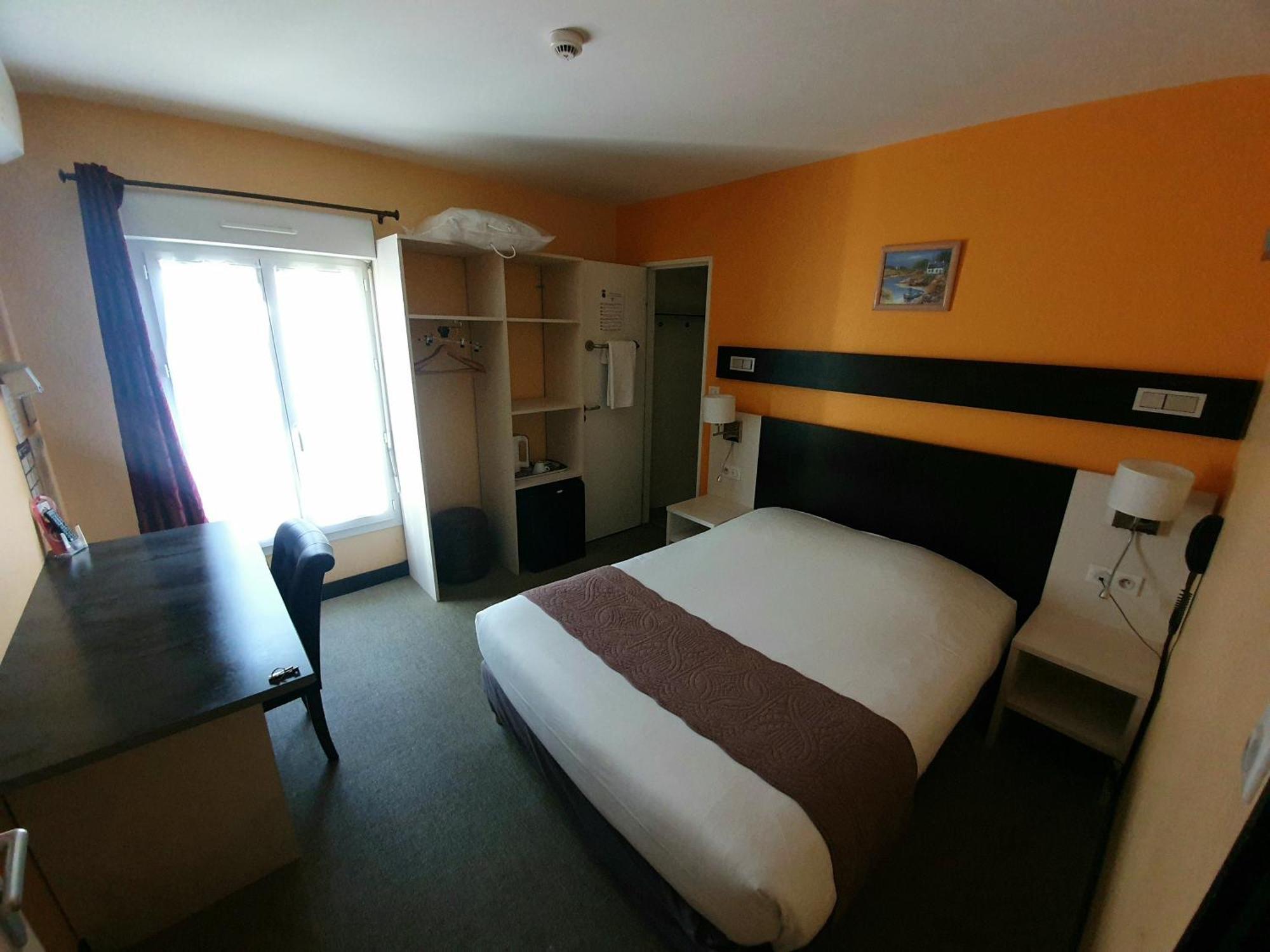 Auberge Des Lacs Bleus Clérac Room photo